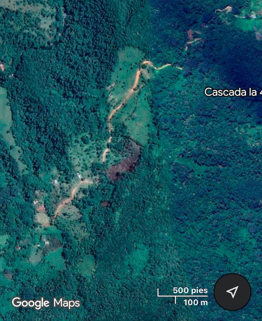 Imagen satelital de la huella de la carretera sobre el cañón del río Melcocho