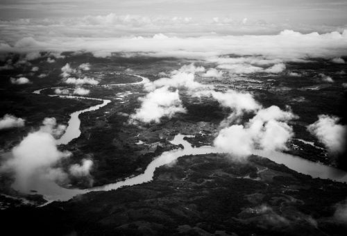 Antioquia-Colombia
2016
Aerial view of Nechi River, in the area of Bagre, Antioquia region
along this river is in this area are concentrated huge gold resources.The increase in the price of the precious mineral has corresponded to an increasing explotacion mining leading to high levels of environmental pollution.
Over the years this area has been controlled and threatened by different armed groups, is that paramilitary and guerrilla.
This area of Bajo Cauca Antioquia is a clear example of what could be the post-conflict in Colombia: dispute between armed groups for territorial control and illegal revenues, the cards of the war in full re-order and communities terrified in the middle of a crossfire that does not respect social status, gender or age.