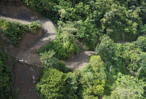 Carretera sobre el cañón del río Melcocho